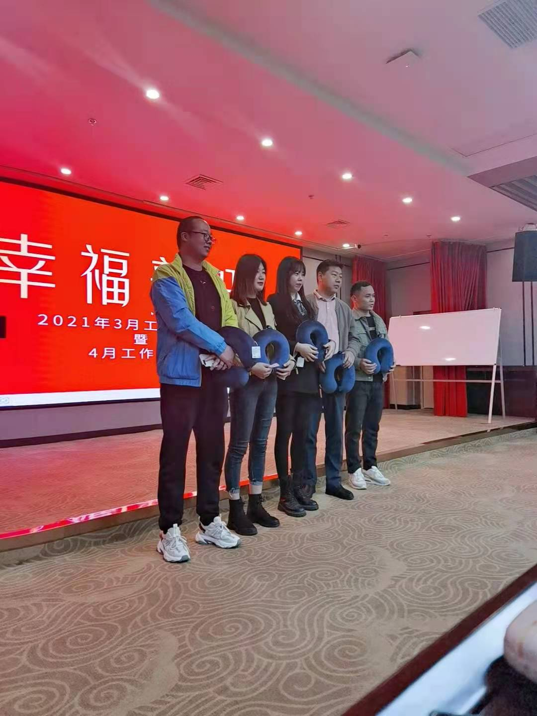 恭喜抽到獎品的幸運的精英們